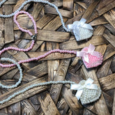 Prendedor de Chupetas - Coração - Pérolas