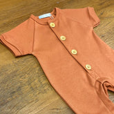 Macacão Manga Curta - Suedine - Wood - Laranja