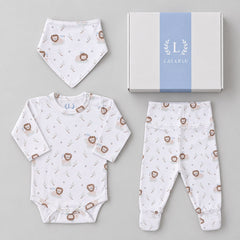 Kit presente para bebê Conjunto Suedine Leãozinho com body, calça e babador bandana