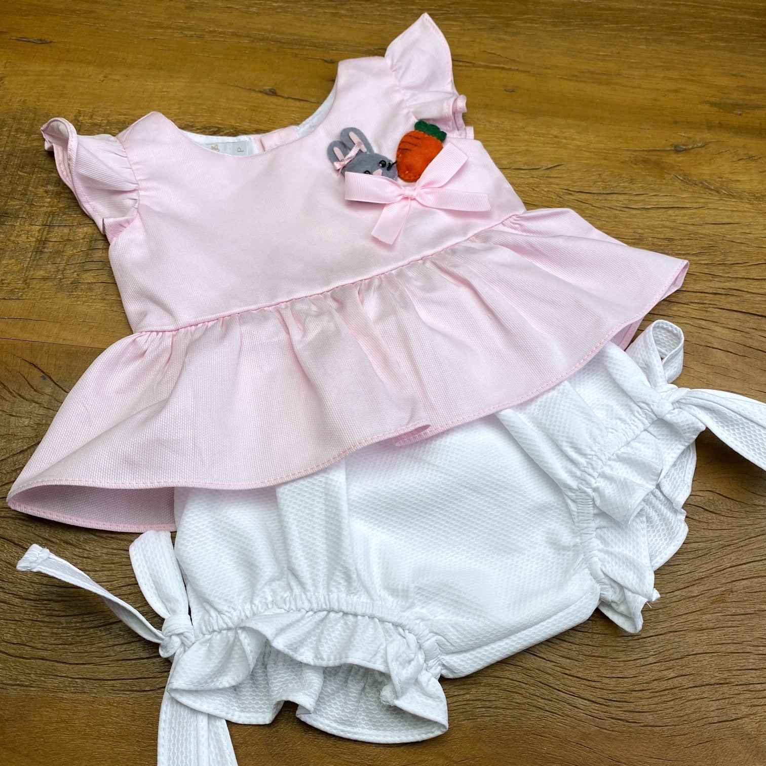 Conjunto Bata e Calcinha - Coelhinha - Rosa e Branco