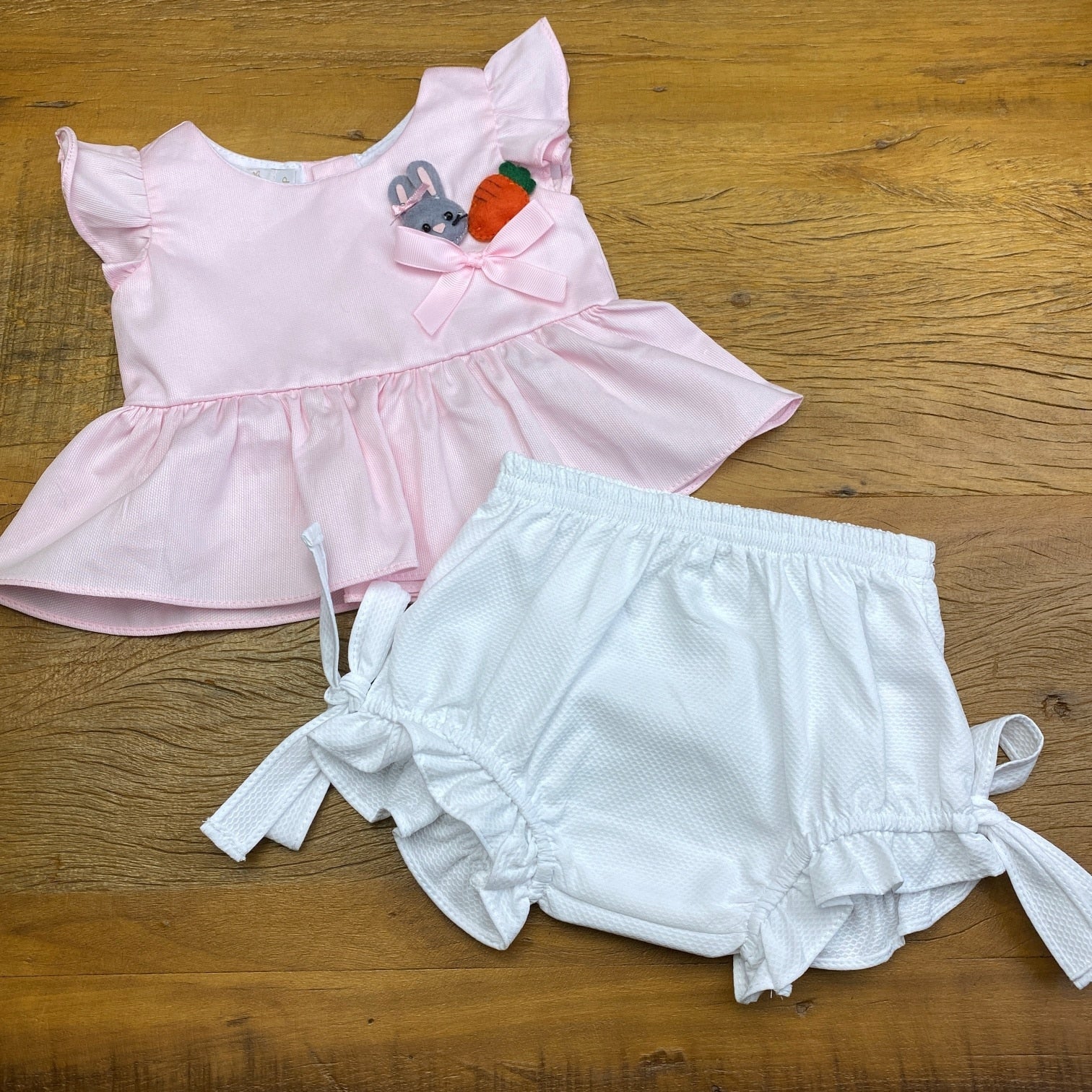 Conjunto Bata e Calcinha - Coelhinha - Rosa e Branco