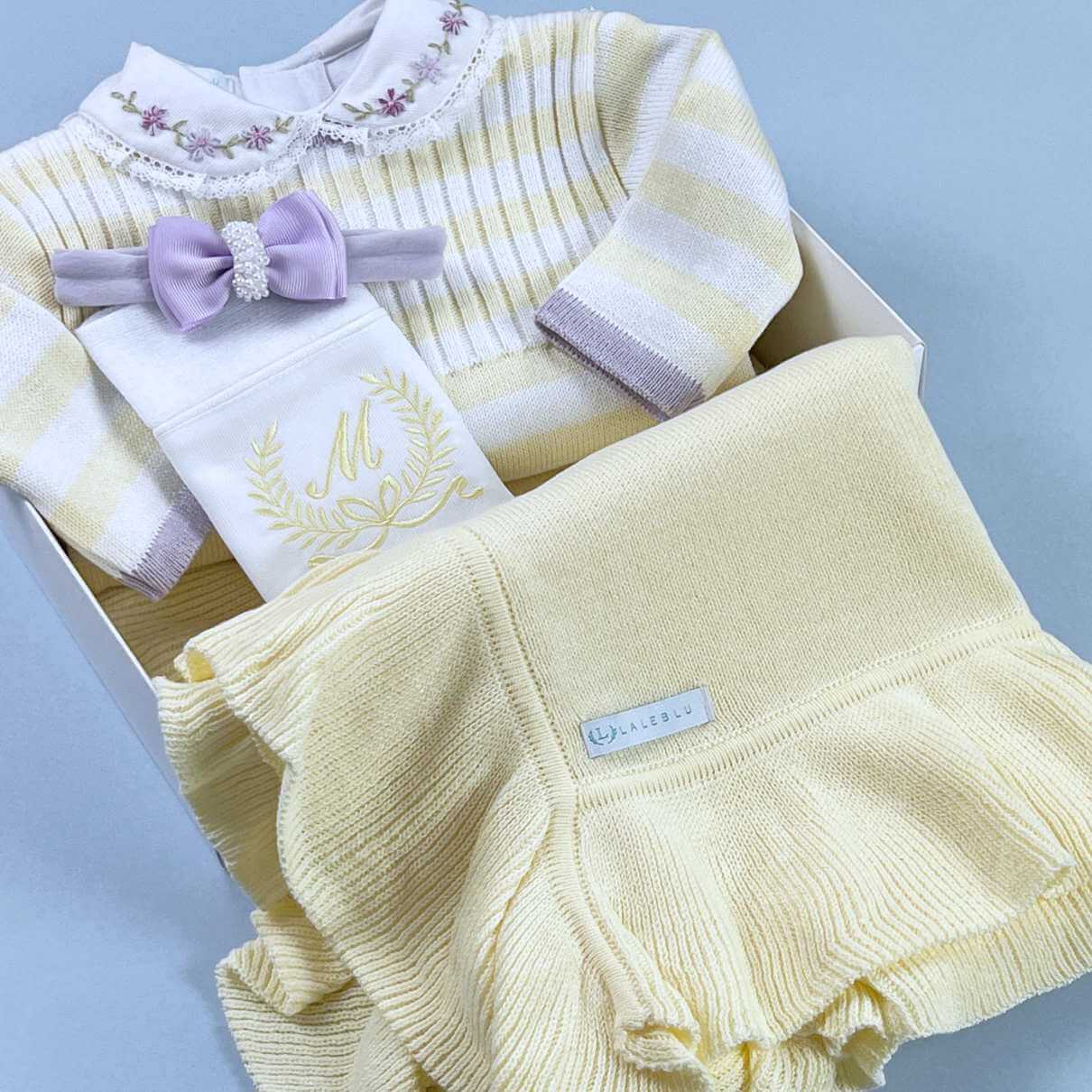 Vestido e Calça - Bruna - Amarelo Pó.  Lavanda e Branco